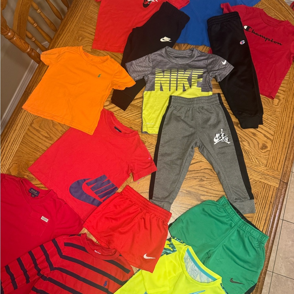 ❌SOLD❌Toddler clothes bundle Nike Ralph Lauren lot